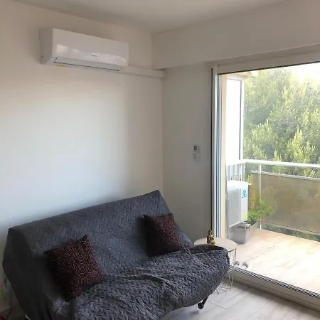 Studio 27M2 Avec Balcon